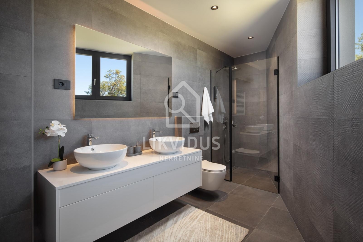 House For sale - ISTARSKA RAŠA