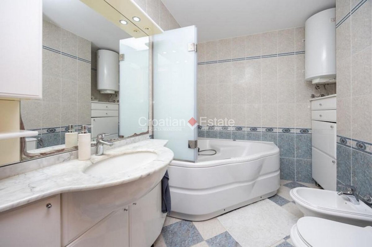 Flat For sale - SPLITSKO-DALMATINSKA SPLIT