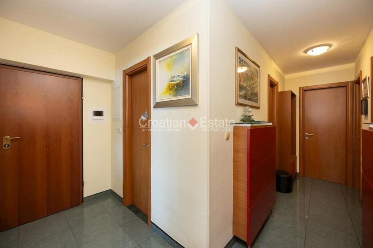 Flat For sale - SPLITSKO-DALMATINSKA SPLIT