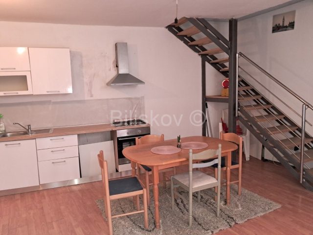 Appartement à louer 50 m² – Trogir