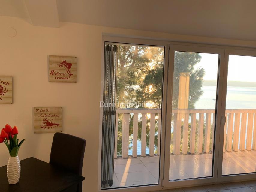 Appartement À vendre - SPLITSKO-DALMATINSKA BAŠKA VODA