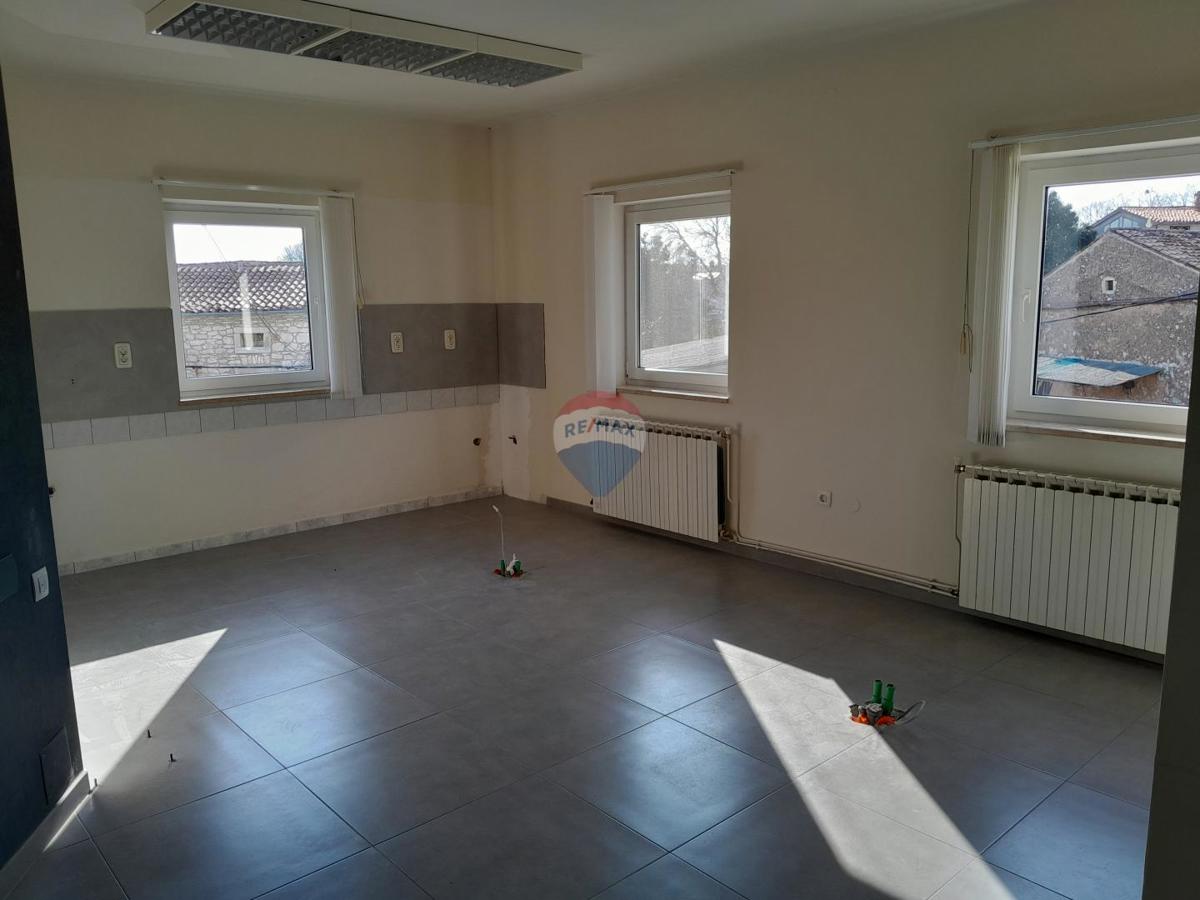 Poslovni prostor Za najam - ISTARSKA MARČANA