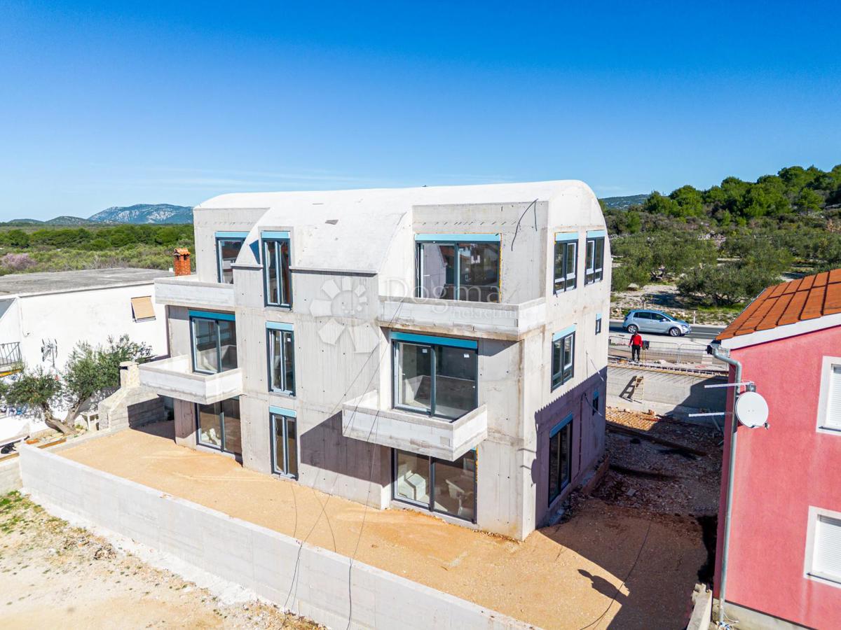 Appartement À vendre - ŠIBENSKO-KNINSKA PIROVAC