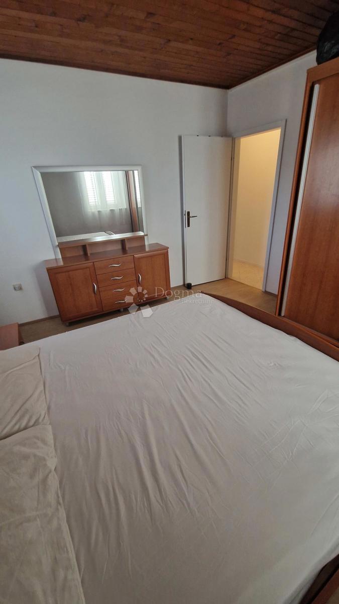 Apartma Za najem - SPLITSKO-DALMATINSKA KAŠTELA