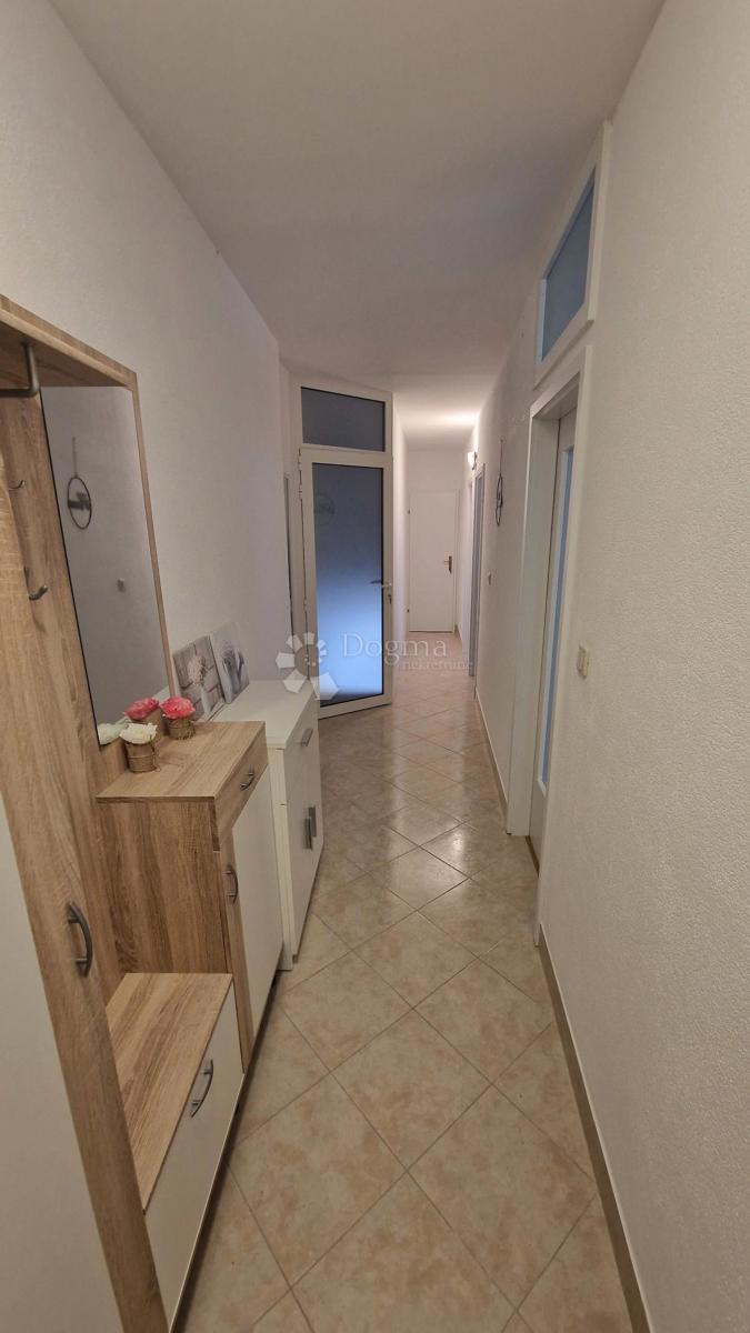 Apartma Za najem - SPLITSKO-DALMATINSKA KAŠTELA