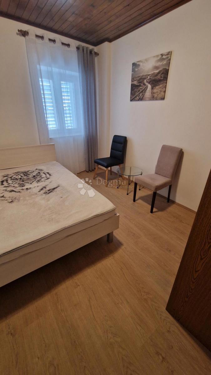 Apartma Za najem - SPLITSKO-DALMATINSKA KAŠTELA