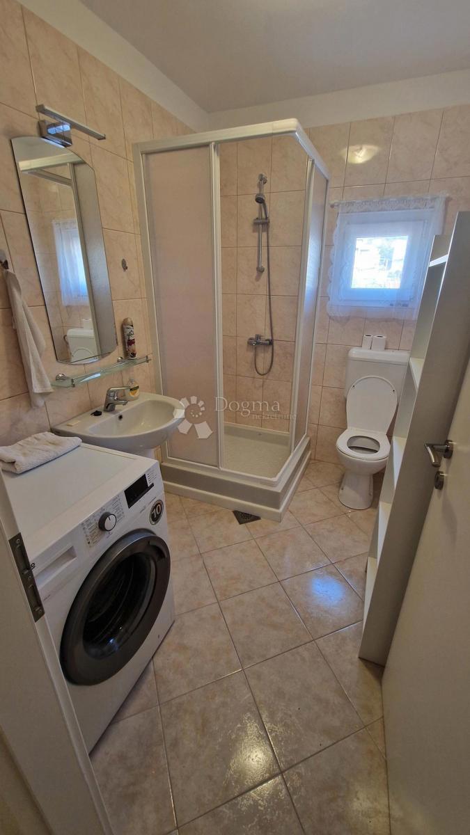 Apartma Za najem - SPLITSKO-DALMATINSKA KAŠTELA