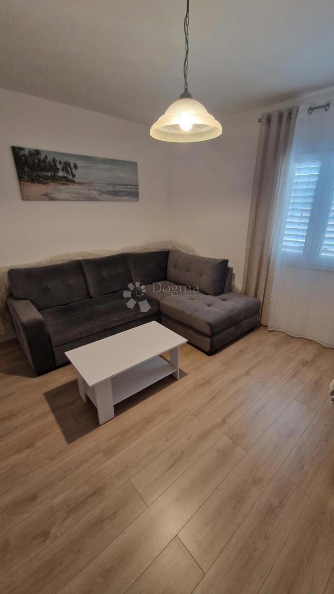 Apartma Za najem - SPLITSKO-DALMATINSKA KAŠTELA