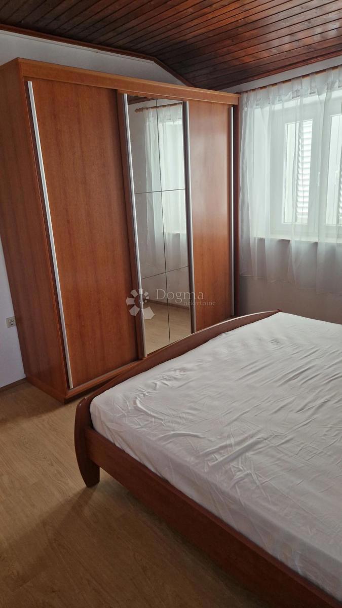 Apartma Za najem - SPLITSKO-DALMATINSKA KAŠTELA