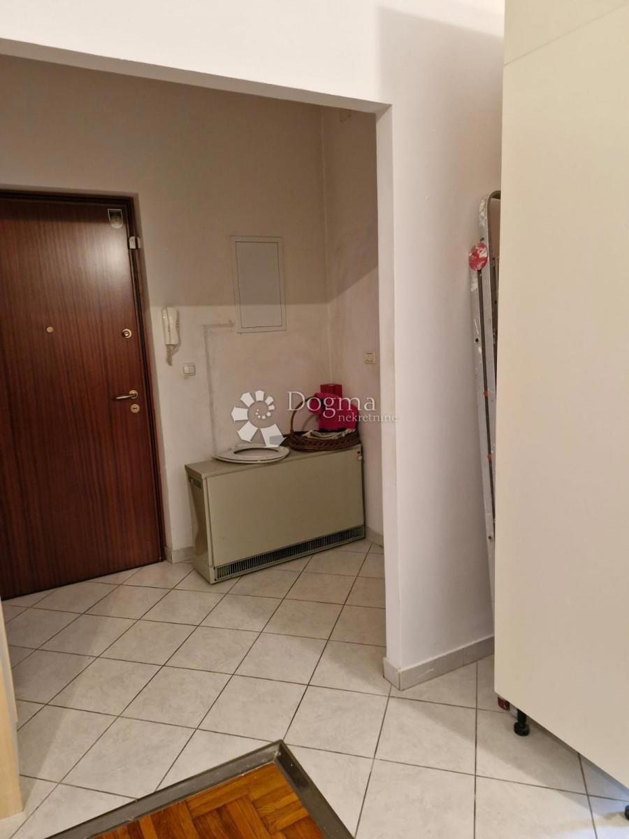 Flat For rent - SPLITSKO-DALMATINSKA SPLIT