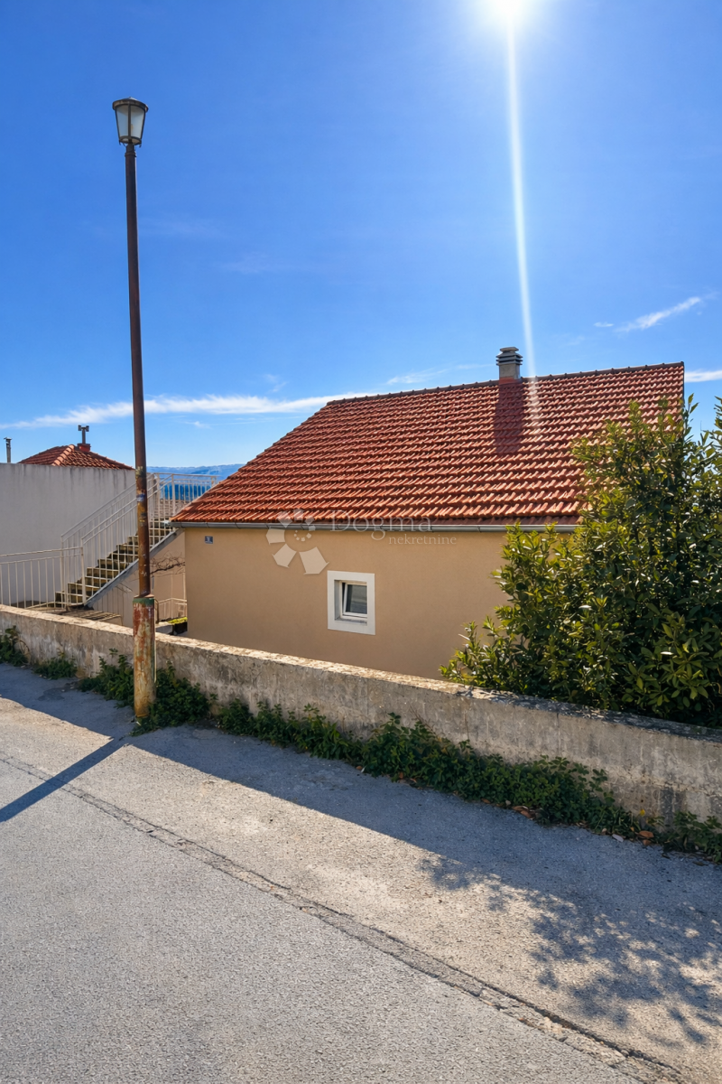 Hiša Na predaj - ŠIBENSKO-KNINSKA ŠIBENIK