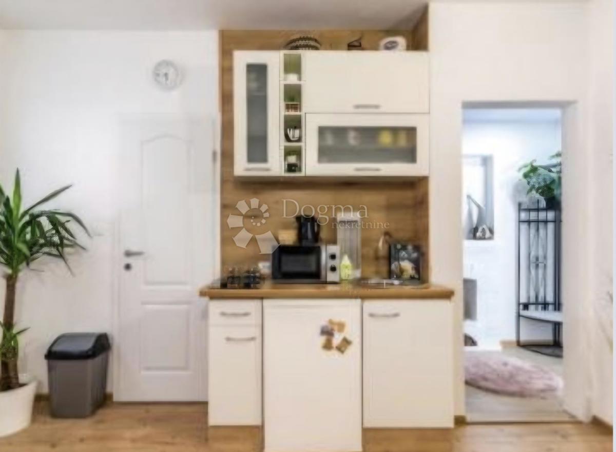 Appartement À vendre - SPLITSKO-DALMATINSKA DUGI RAT