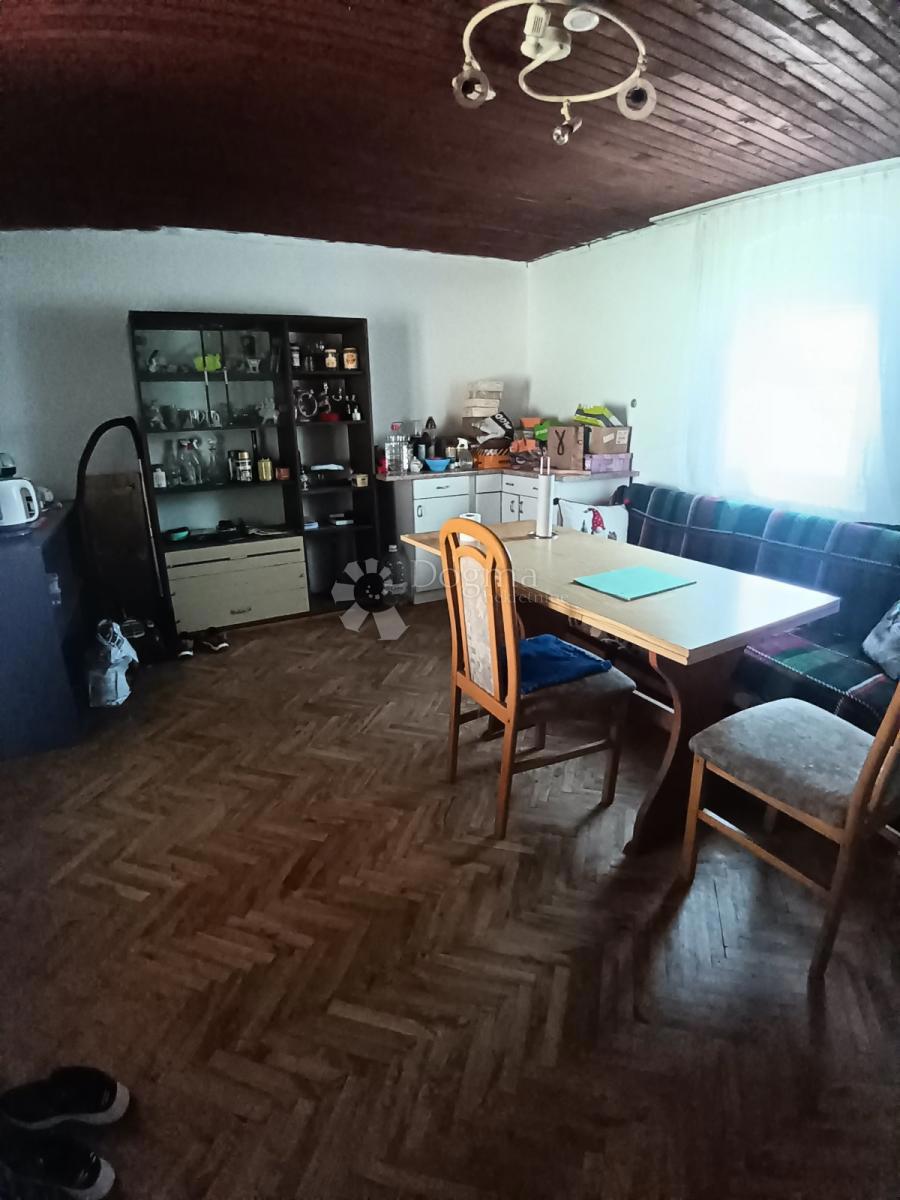 Hiša Na predaj - OSJEČKO-BARANJSKA BIZOVAC