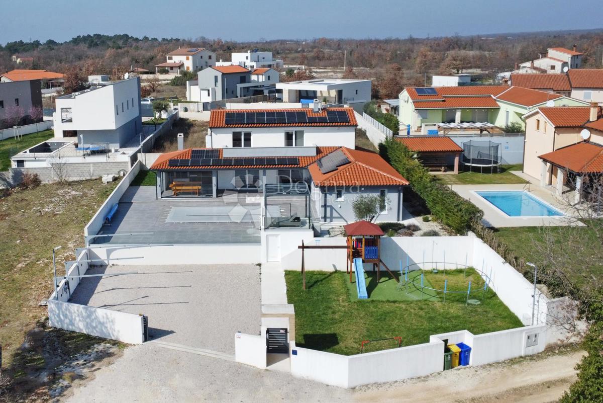 Haus Zu verkaufen - Istarska Svetvinčenat - foto 1/37