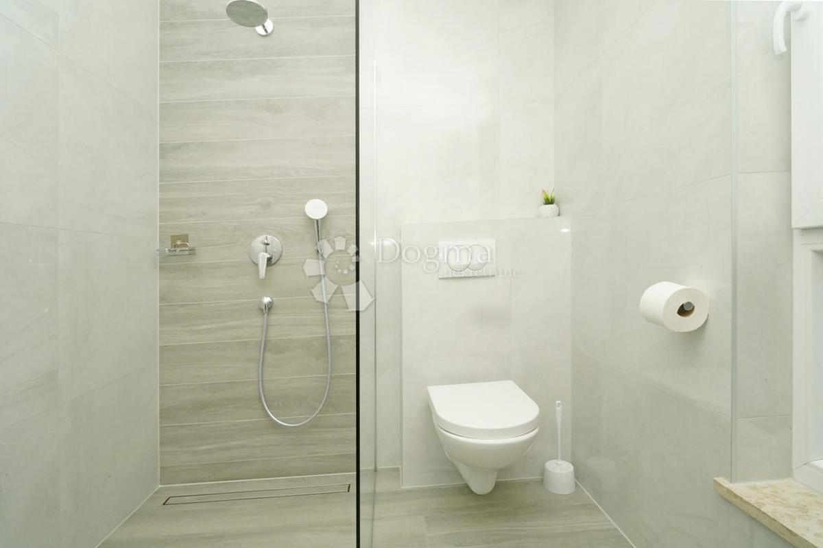 Haus Zu verkaufen - ISTARSKA SVETVINČENAT