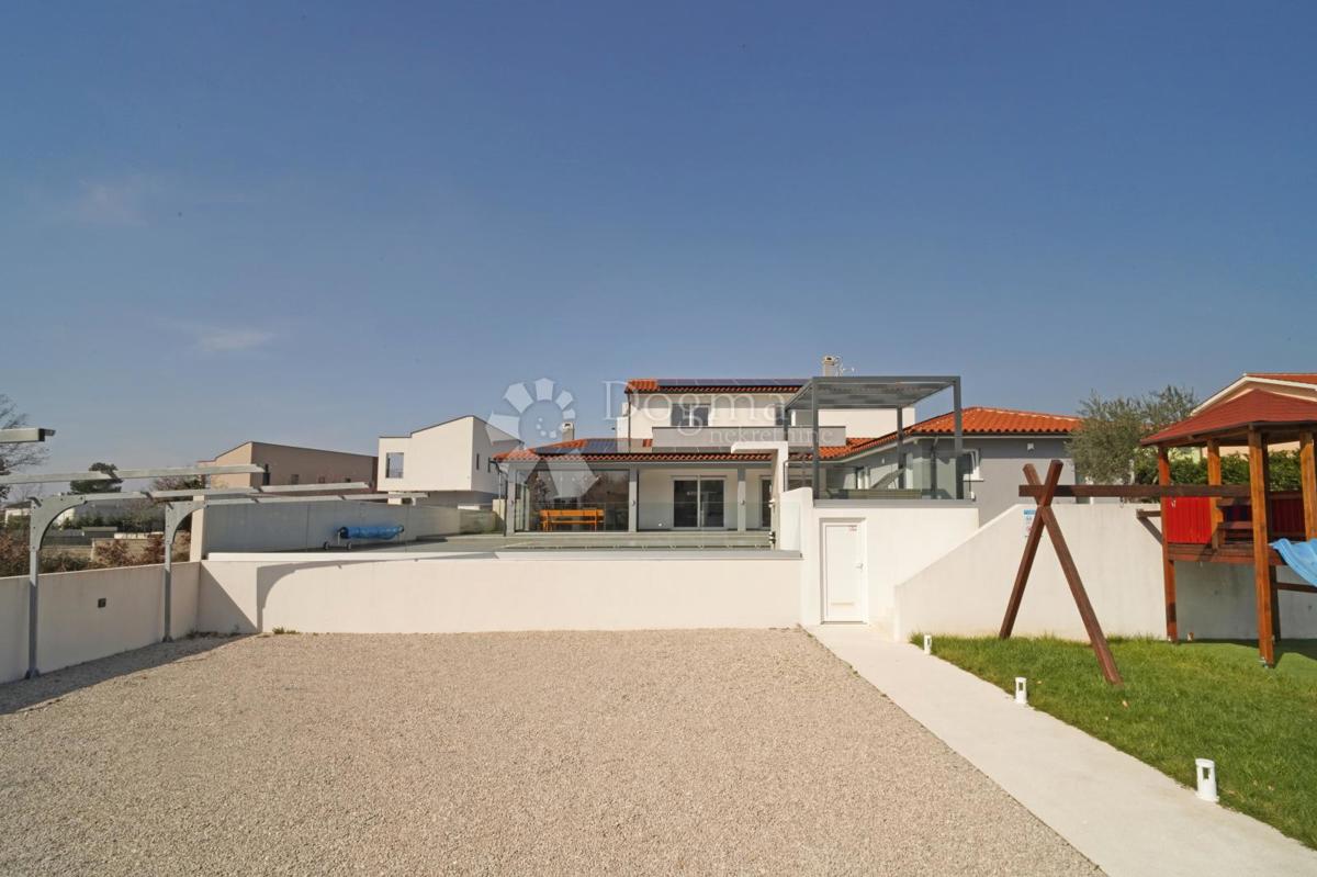 Haus Zu verkaufen - ISTARSKA SVETVINČENAT