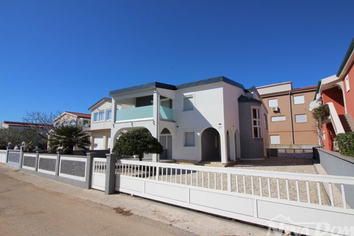 Maison à vendre 171 m² – Vir