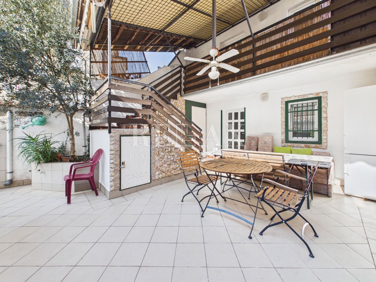 House For sale - Primorsko-goranska Novi Vinodolski - foto 1/38