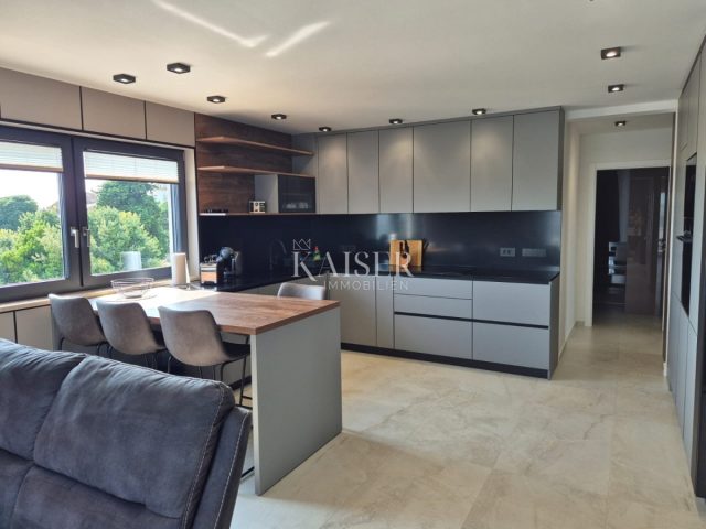 Apartma za najem 86 m² – Poreč