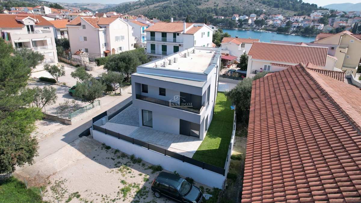 Dom Na predaj - šibensko-kninska Vodice - foto 1/32
