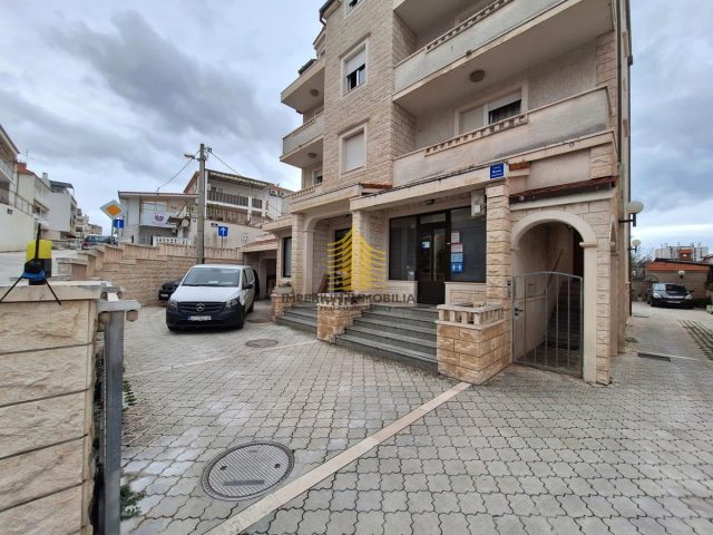 Poslovni prostor za najam 110 m² – Split