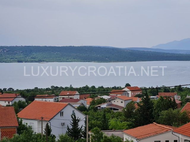 Dom na predaj 300 m² – Novigrad