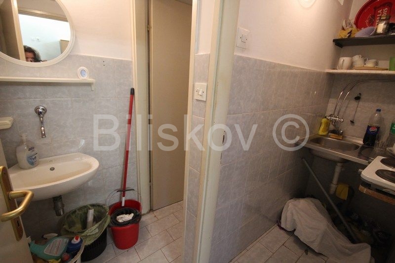 Locaux commerciaux À vendre - SPLITSKO-DALMATINSKA SPLIT