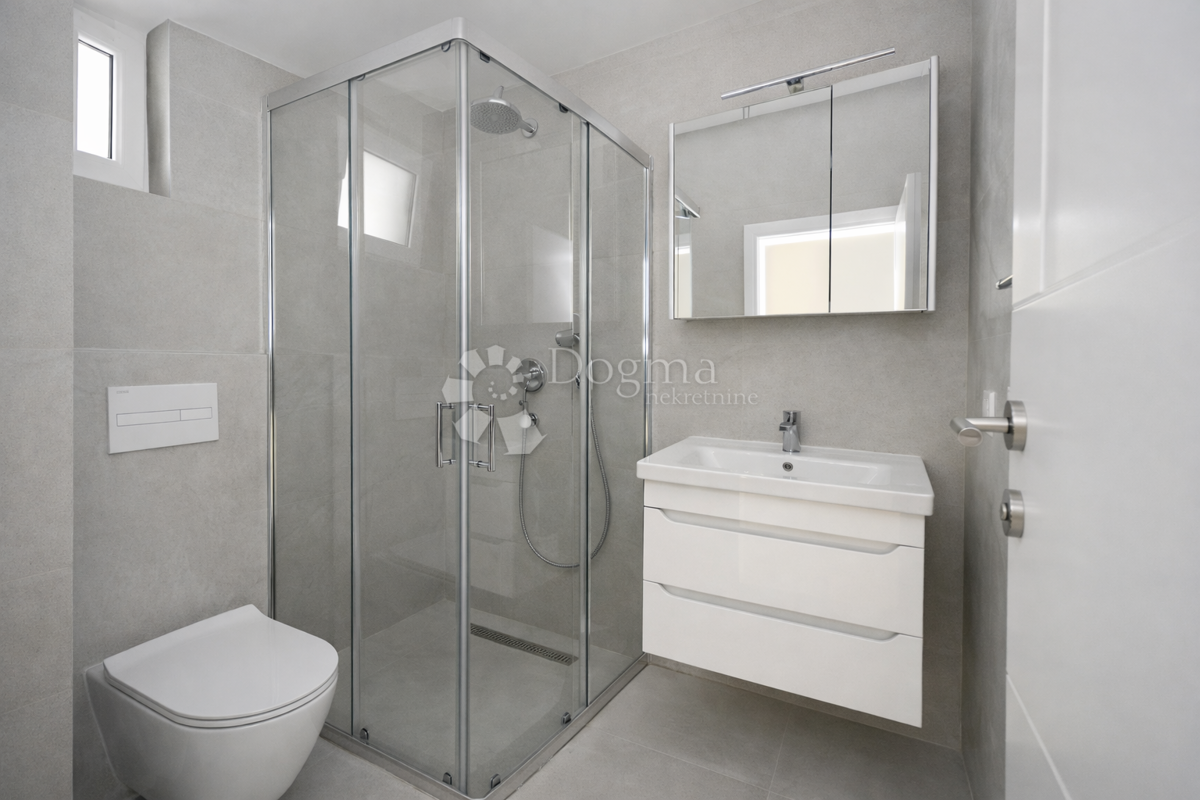 Flat For sale - ŠIBENSKO-KNINSKA VODICE