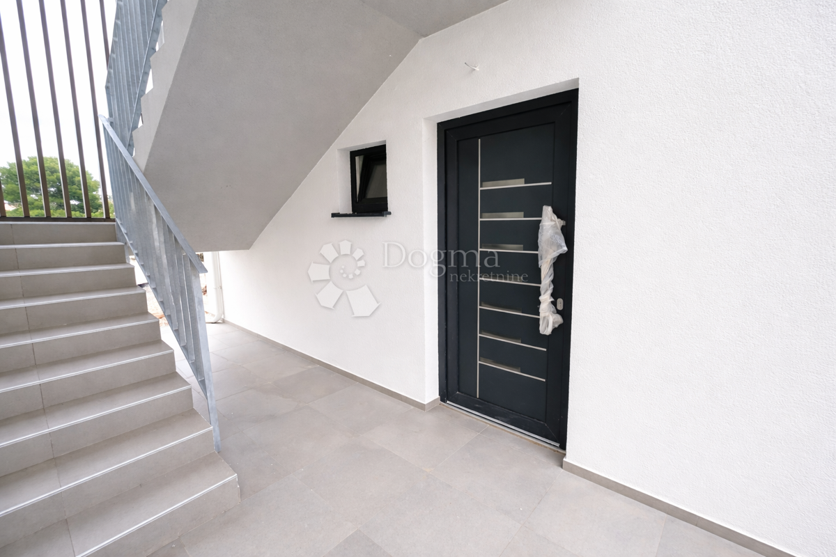 Flat For sale - ŠIBENSKO-KNINSKA VODICE