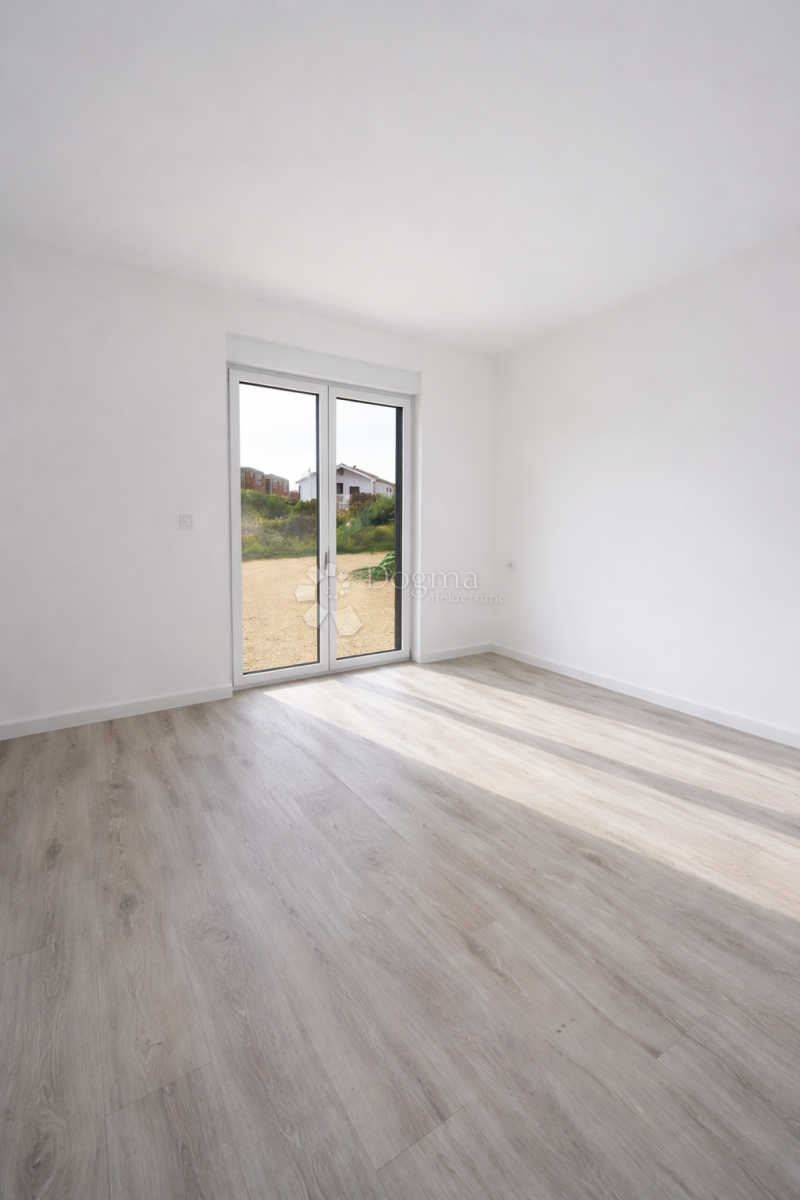 Flat For sale - ŠIBENSKO-KNINSKA VODICE