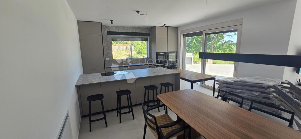 House For sale - ISTARSKA SVETI LOVREČ
