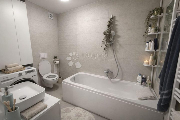 Appartement À vendre - Grad Zagreb Zagreb - foto 2/16
