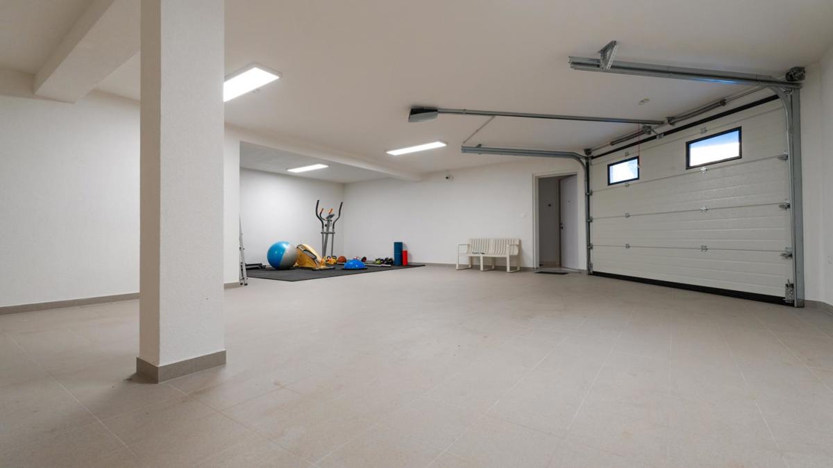 Haus Zu vermieten - PRIMORSKO-GORANSKA KOSTRENA