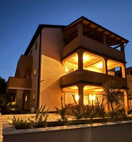 Haus zu verkaufen 305 m² – Mali Lošinj