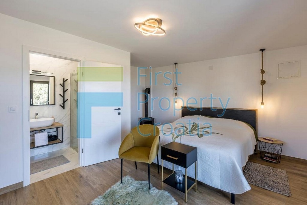 Haus Zu verkaufen - SPLITSKO-DALMATINSKA BRAČ