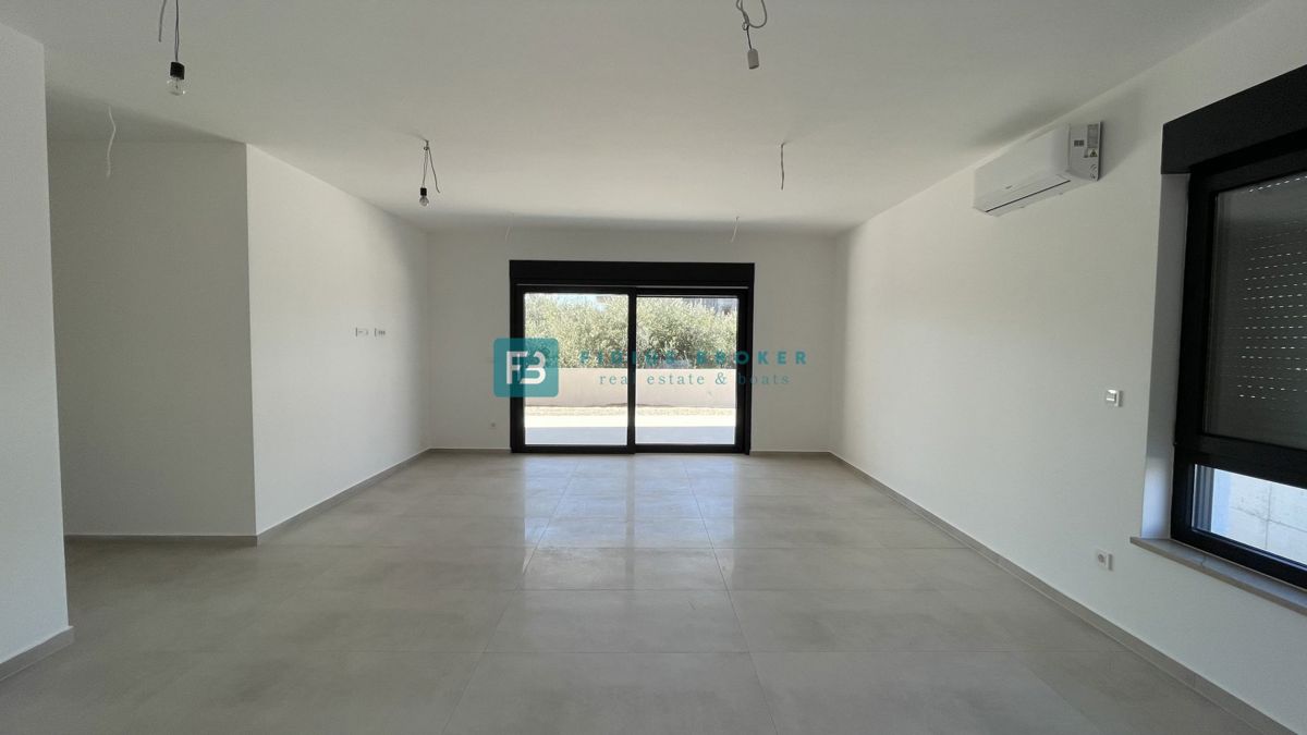 Flat For sale - ŠIBENSKO-KNINSKA TRIBUNJ