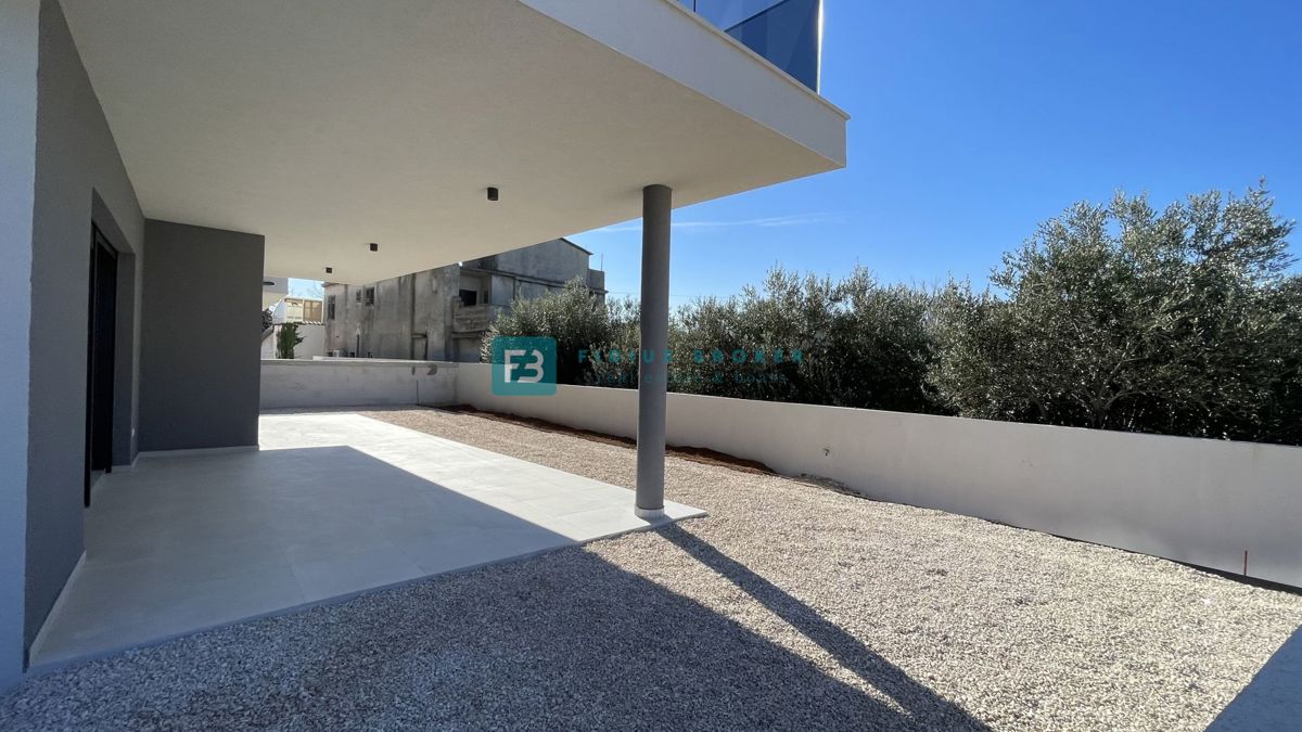 Flat For sale - ŠIBENSKO-KNINSKA TRIBUNJ