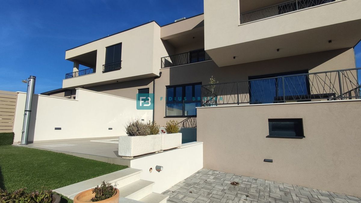 Kuća Na prodaju - ŠIBENSKO-KNINSKA VODICE