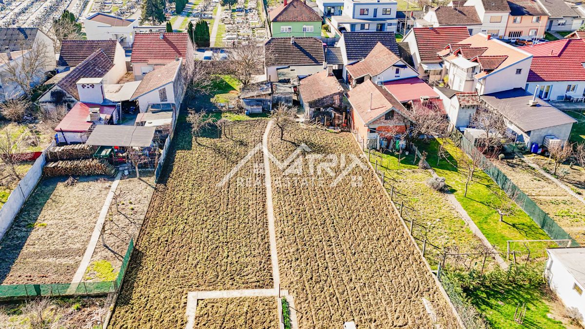 Kuća Na prodaju - OSJEČKO-BARANJSKA OSIJEK