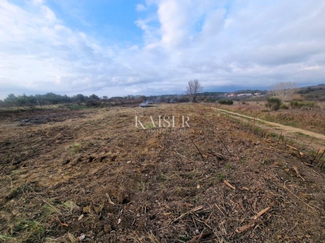 Pozemok na predaj 1513 m² – Ražanac