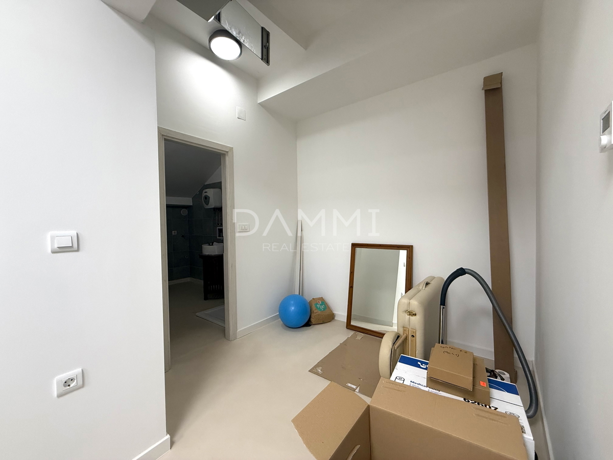 Locaux commerciaux À vendre - ZAGREBAČKA SAMOBOR