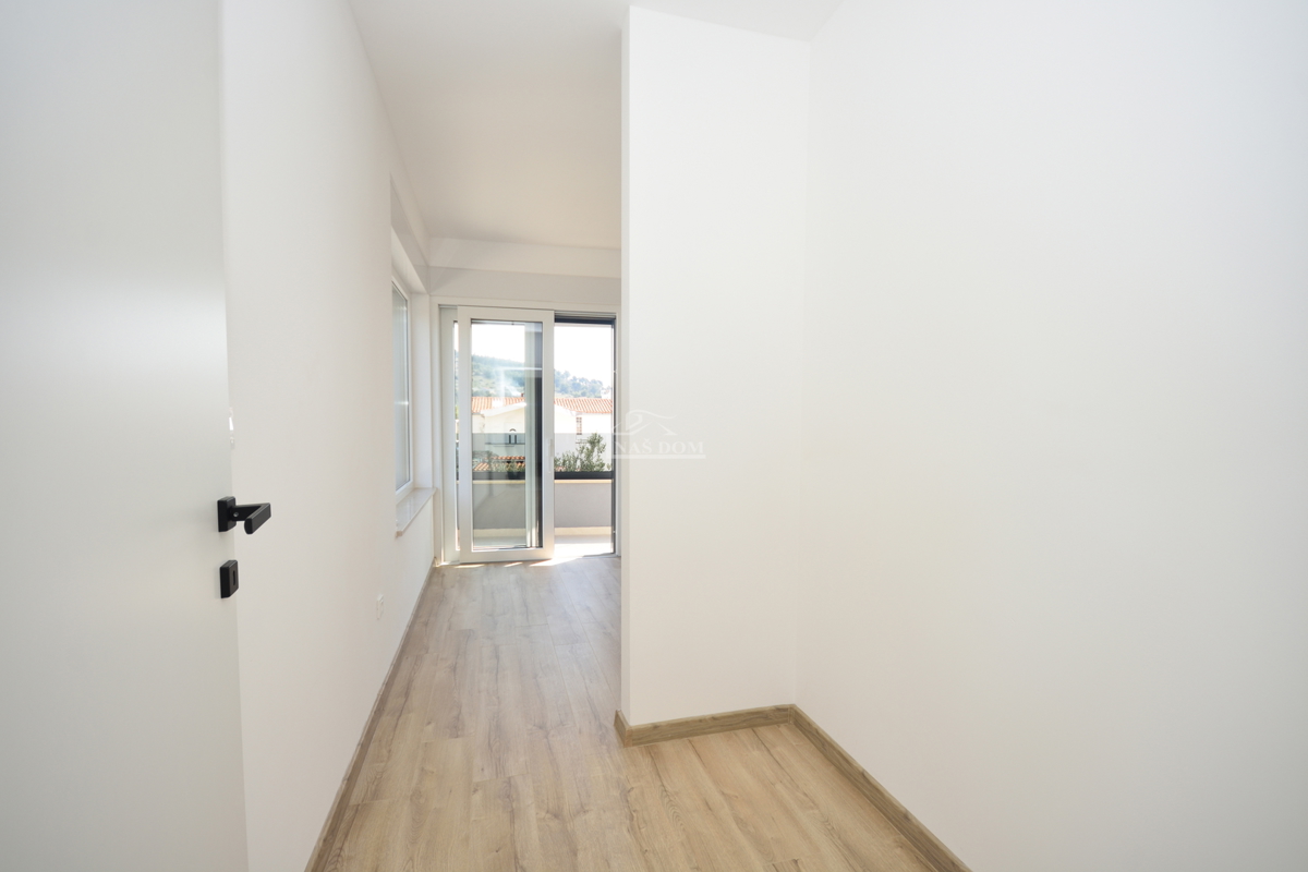Haus Zu verkaufen - ŠIBENSKO-KNINSKA ŠIBENIK