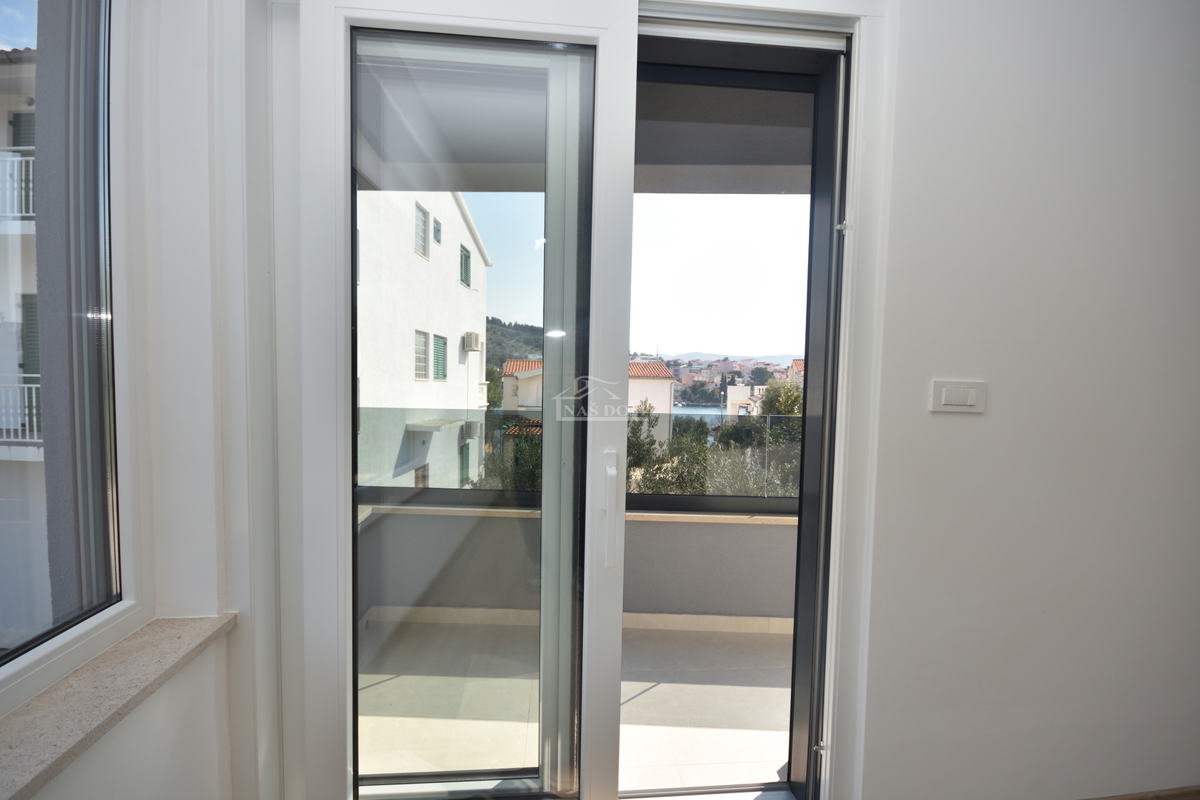 Haus Zu verkaufen - ŠIBENSKO-KNINSKA ŠIBENIK