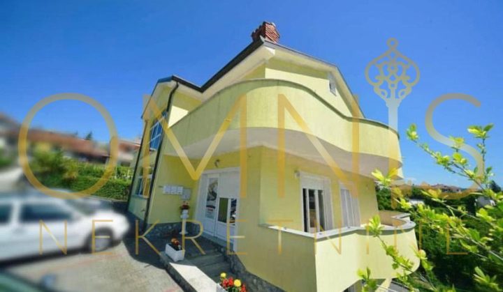 Kuća za najam 200 m² – Matulji