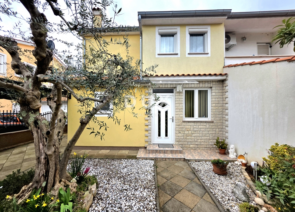 Casa In vendita - Istarska Poreč - foto 1/64