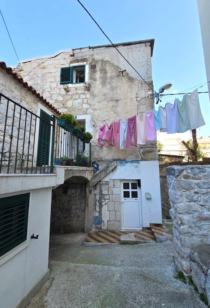 Mieszkanie Na sprzedaż - SPLITSKO-DALMATINSKA SPLIT