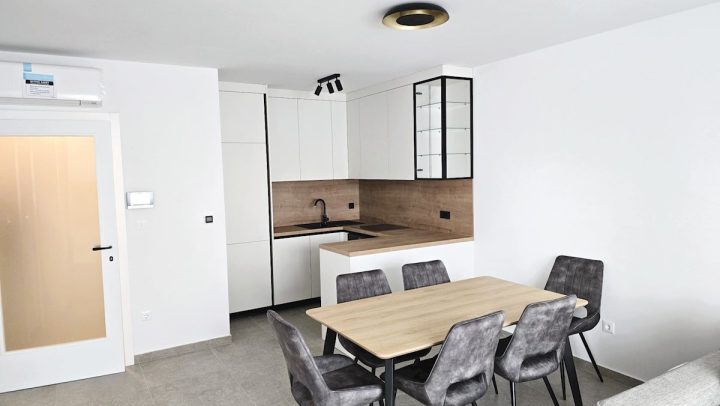 Mieszkanie do wynajęcia 65 m² – Podstrana