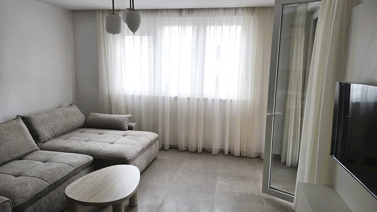 Apartma Za najem - SPLITSKO-DALMATINSKA PODSTRANA