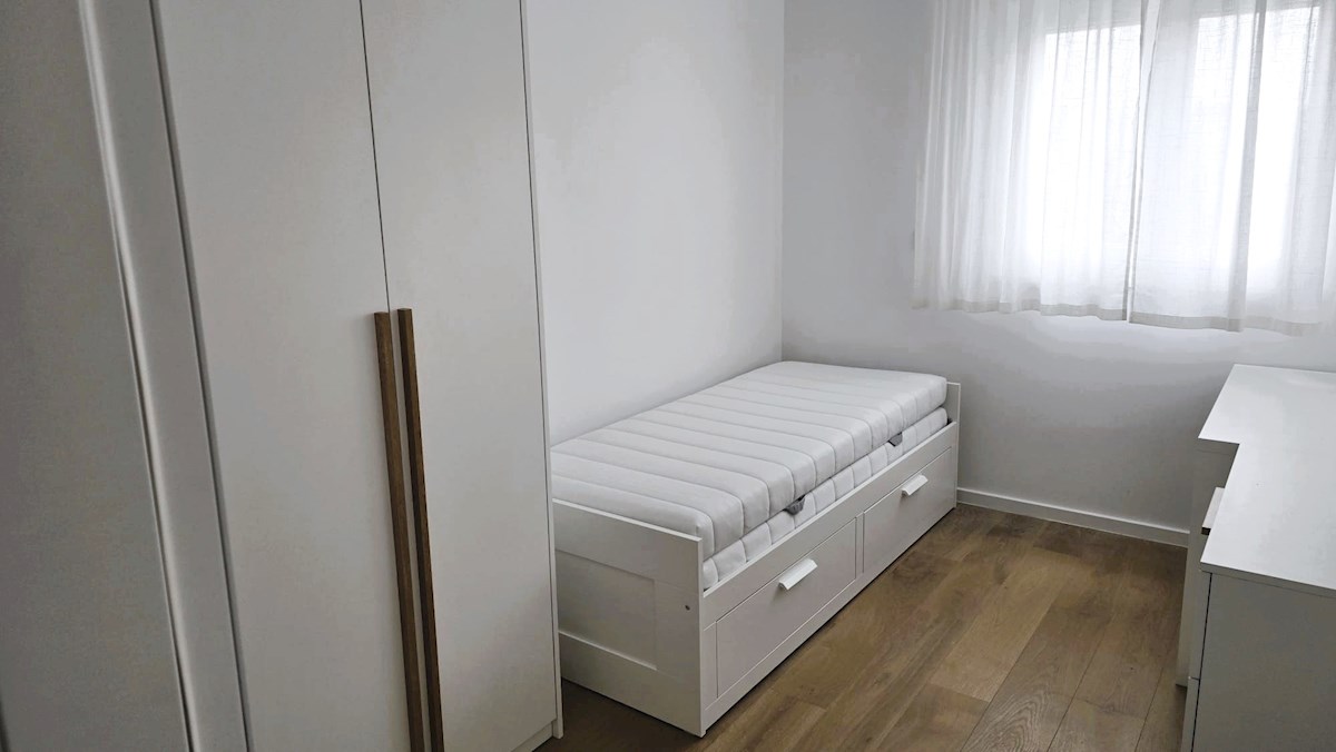 Apartma Za najem - SPLITSKO-DALMATINSKA PODSTRANA
