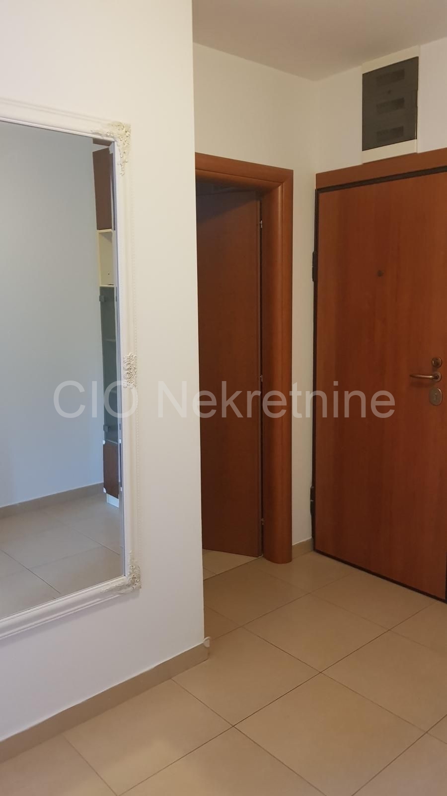 Flat For rent - SPLITSKO-DALMATINSKA SPLIT